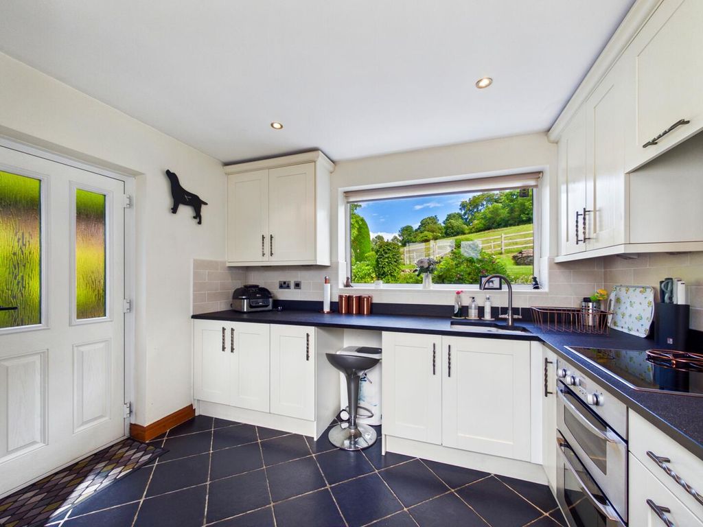 Property photo 2 of 15 Kitchen