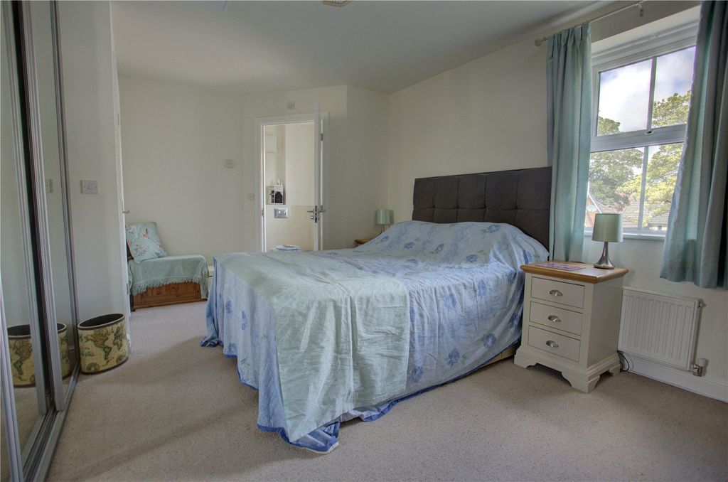 Property photo 2 of 16 Picture No. 03