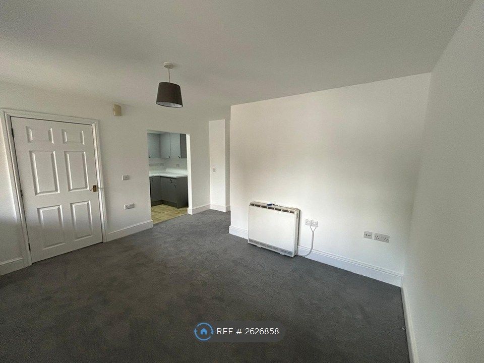 Property photo 3 of 12 Living Room