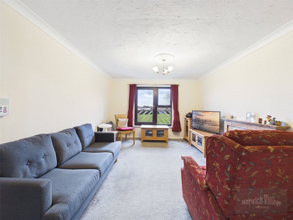 Property photo 2 of 14 Picture 2