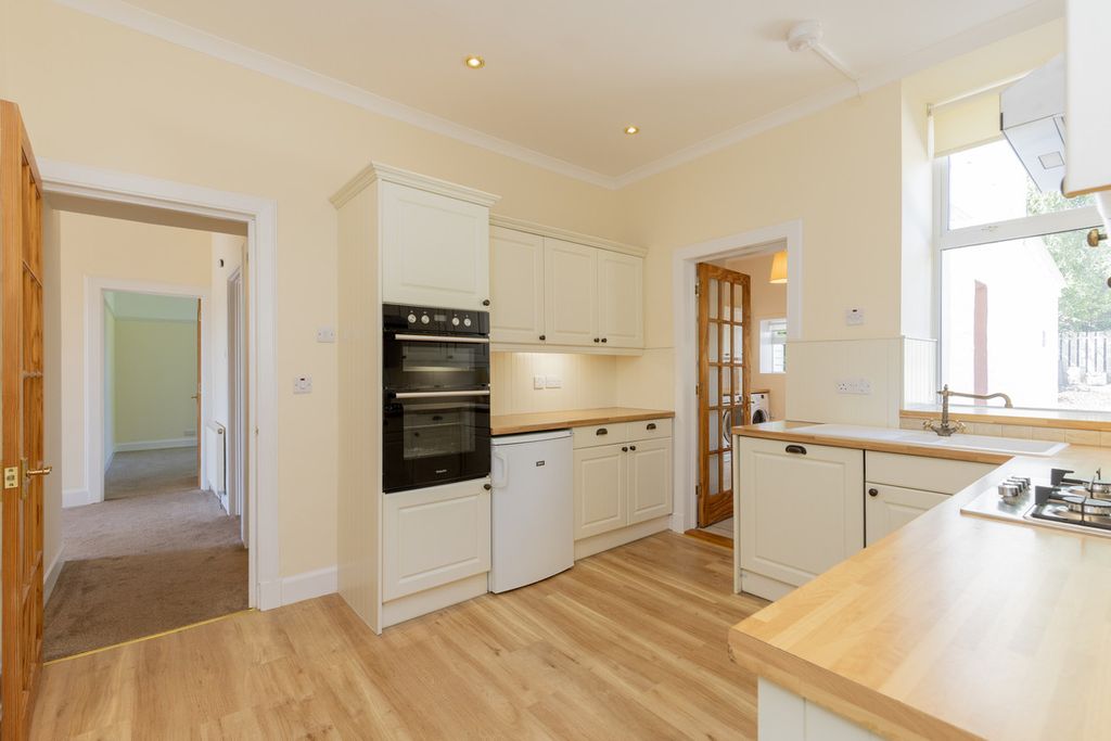 Additional image 6 of 3 bed flat for saleEccles Road, Argyll & Bute PA23