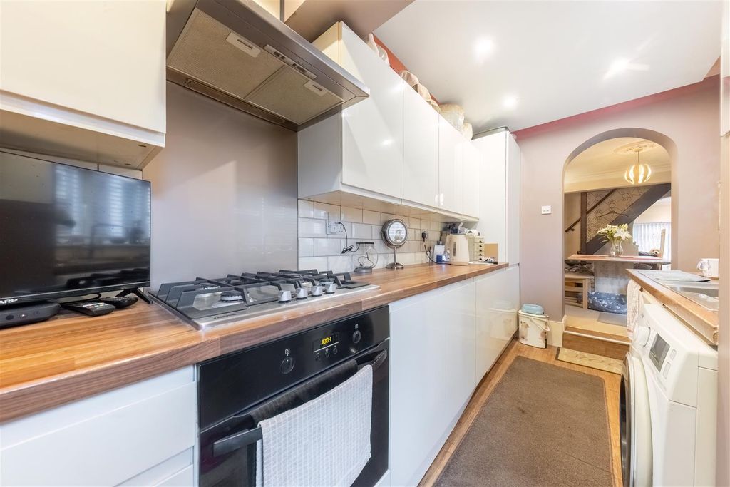 Property photo 3 of 13 Ba-7.Jpg