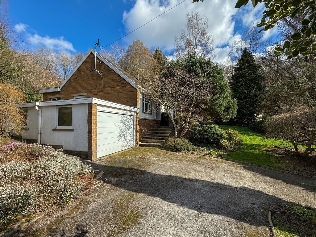 Property photo 2 of 32