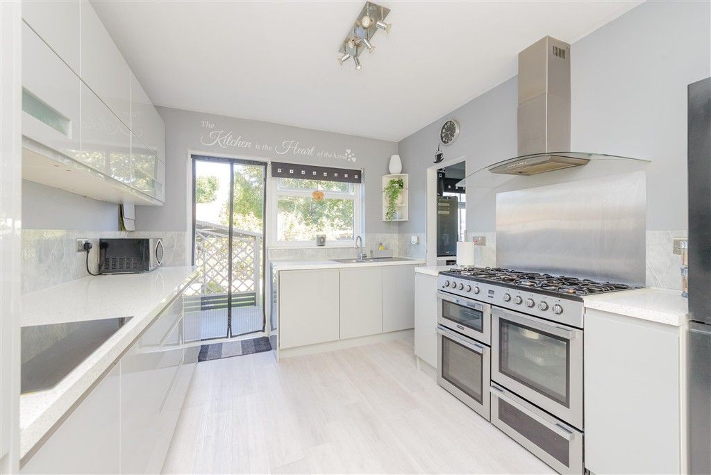 Property photo 3 of 13 Kitchen