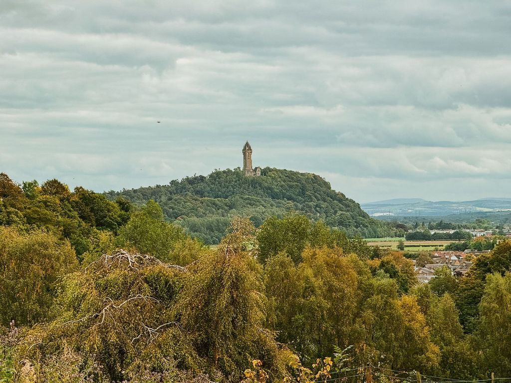 Property photo 3 of 4