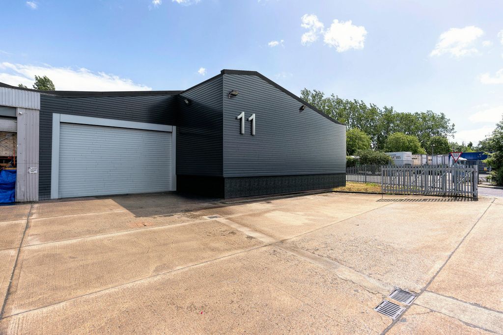 Property photo 2 of 9 CGI Rear