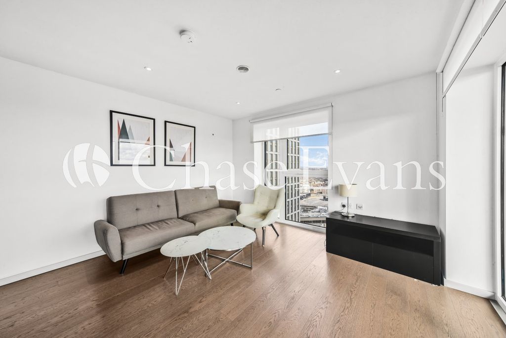 Property photo 3 of 16 Living Area