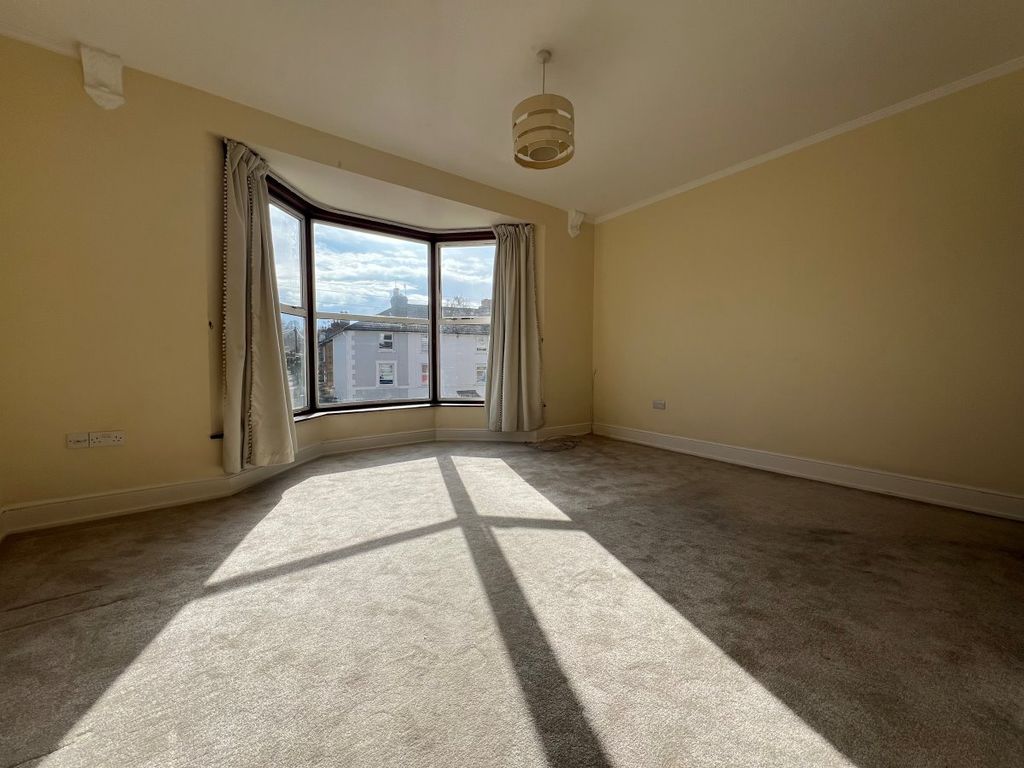 Property photo 3 of 5 Gallery