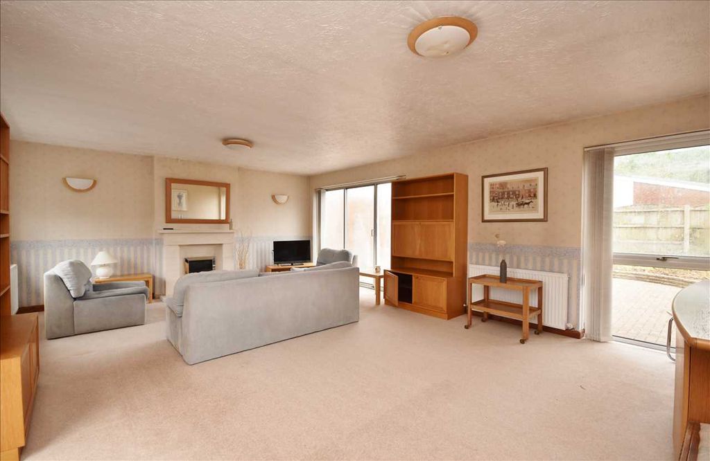 Property photo 3 of 13