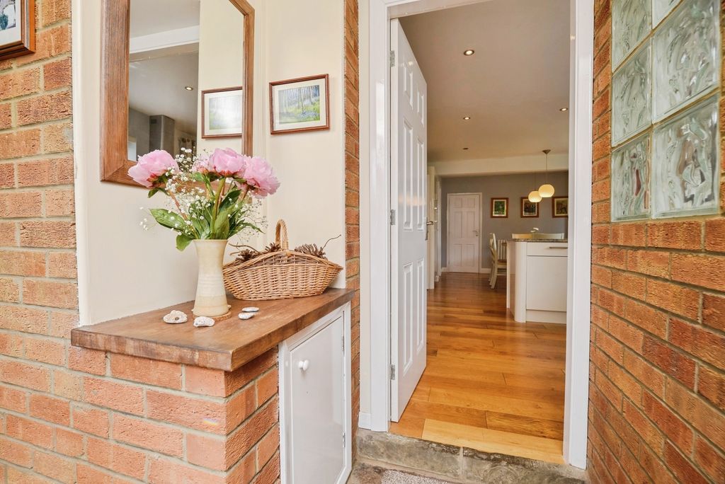 Property photo 2 of 23 Pbox-Img.Jpg