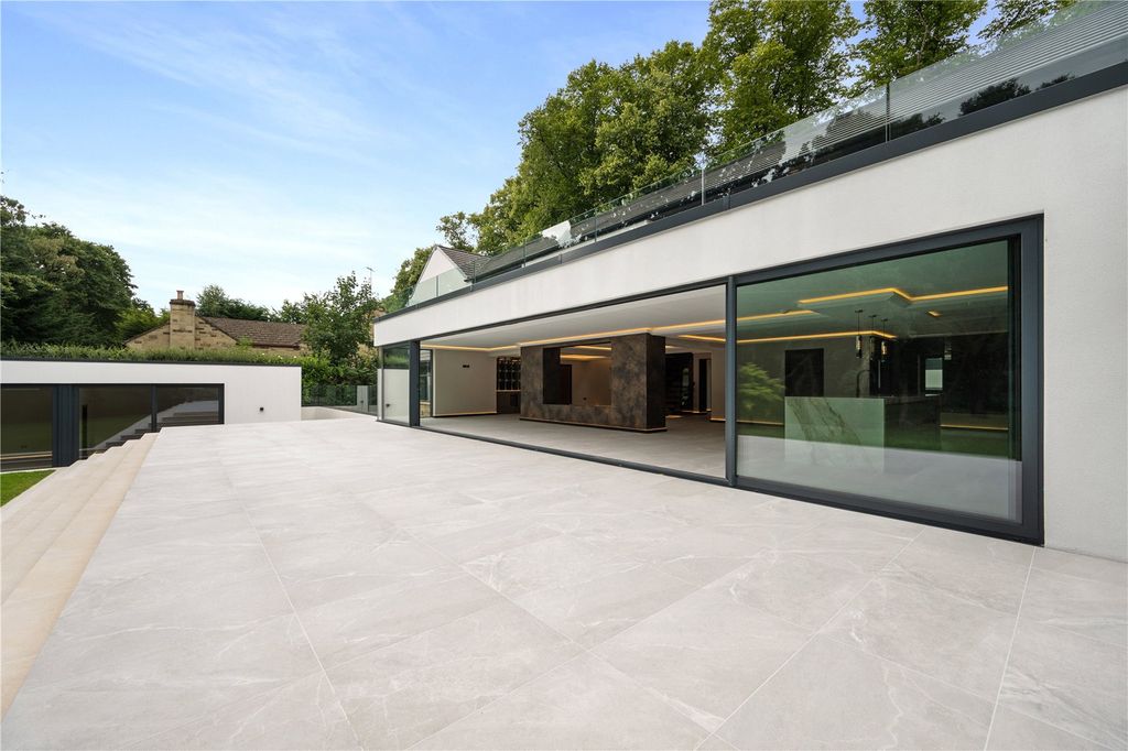 Property photo 3 of 12 Rear External