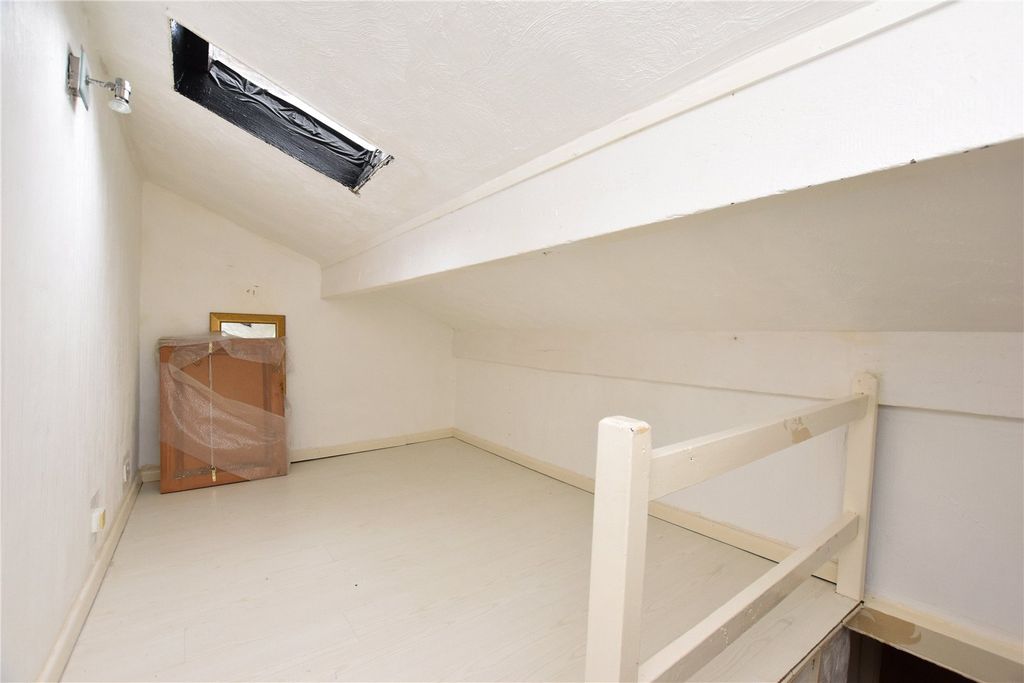 Property photo 3 of 12 Picture No. 37