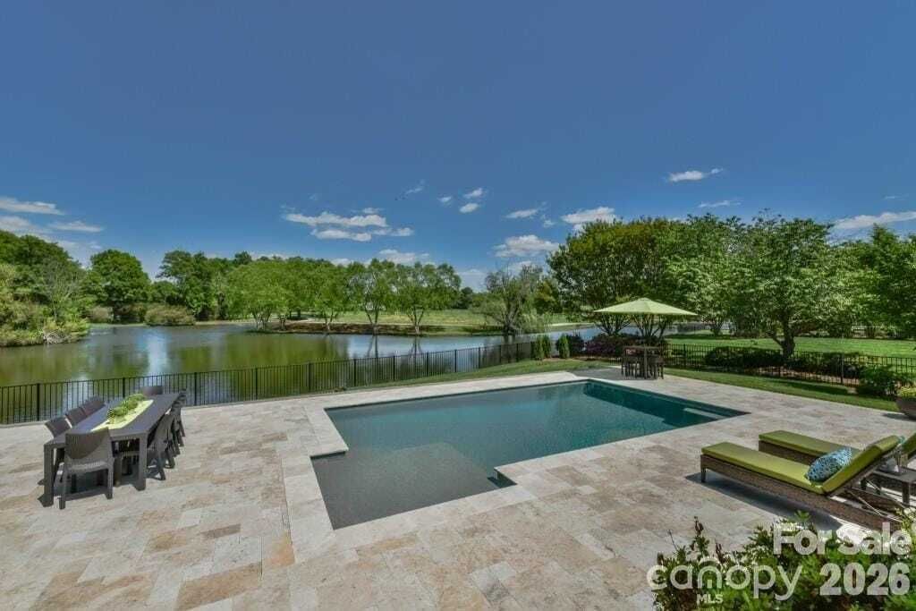Property photo 1 of 47