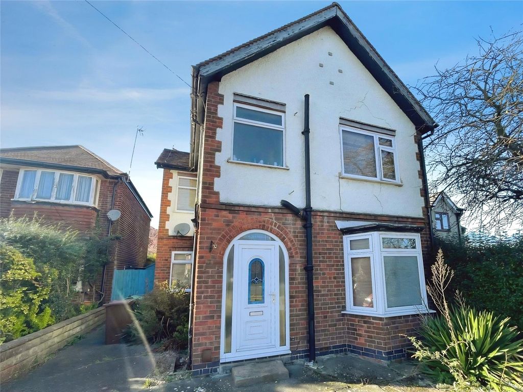 Property photo 3 of 21 Front