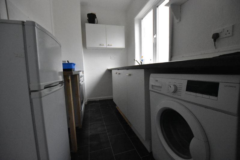 Property photo 3 of 6 Photo 14