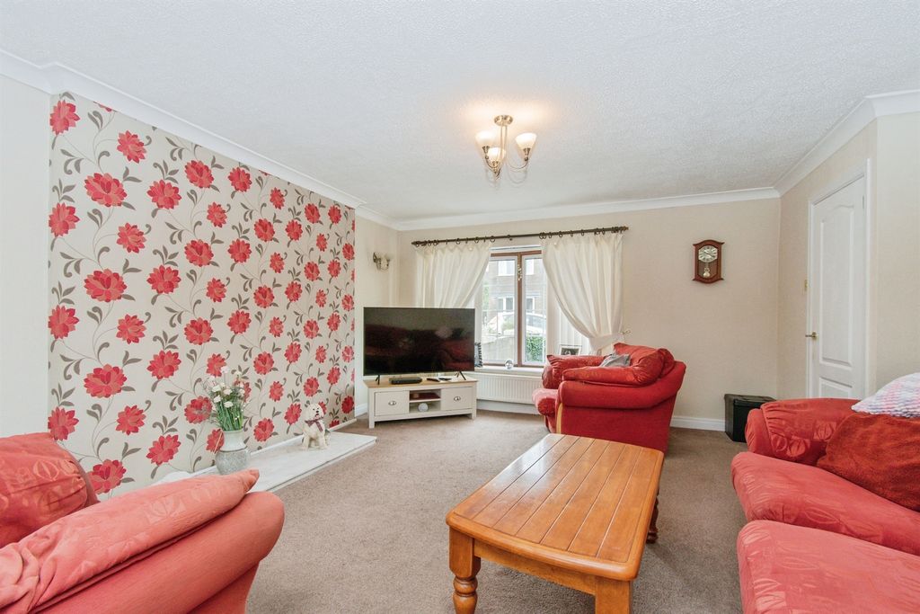 Property photo 3 of 14