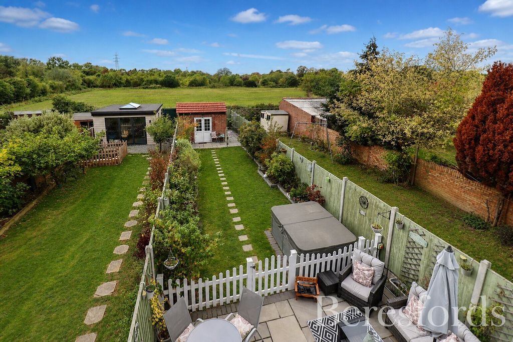 Property photo 2 of 44 Picture No. 12