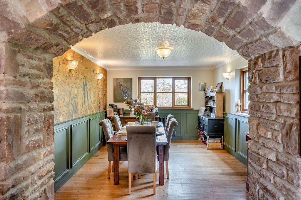 Property photo 3 of 42 P044235_03.Jpg