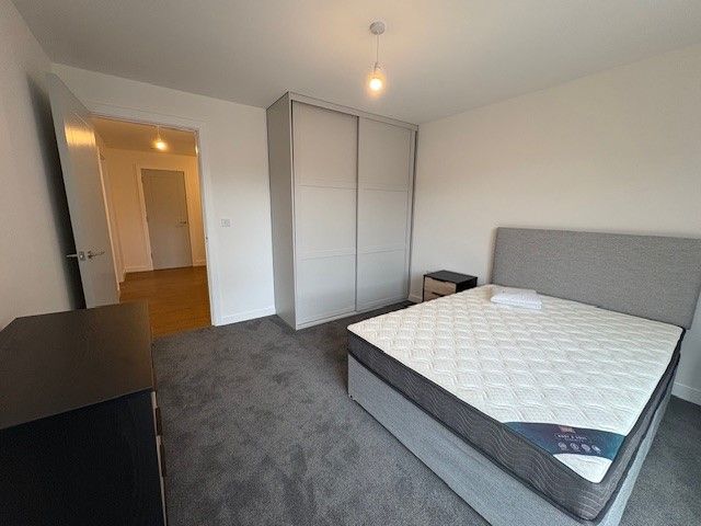 Property photo 2 of 8 Bedroom