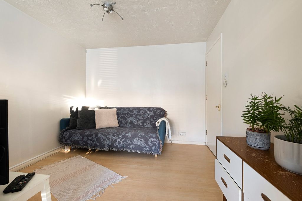 Property photo 3 of 15 Picture No. 05