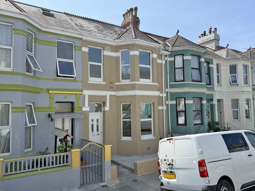 Property photo 1 of 20 Neath Road 60 - Front.Jpg