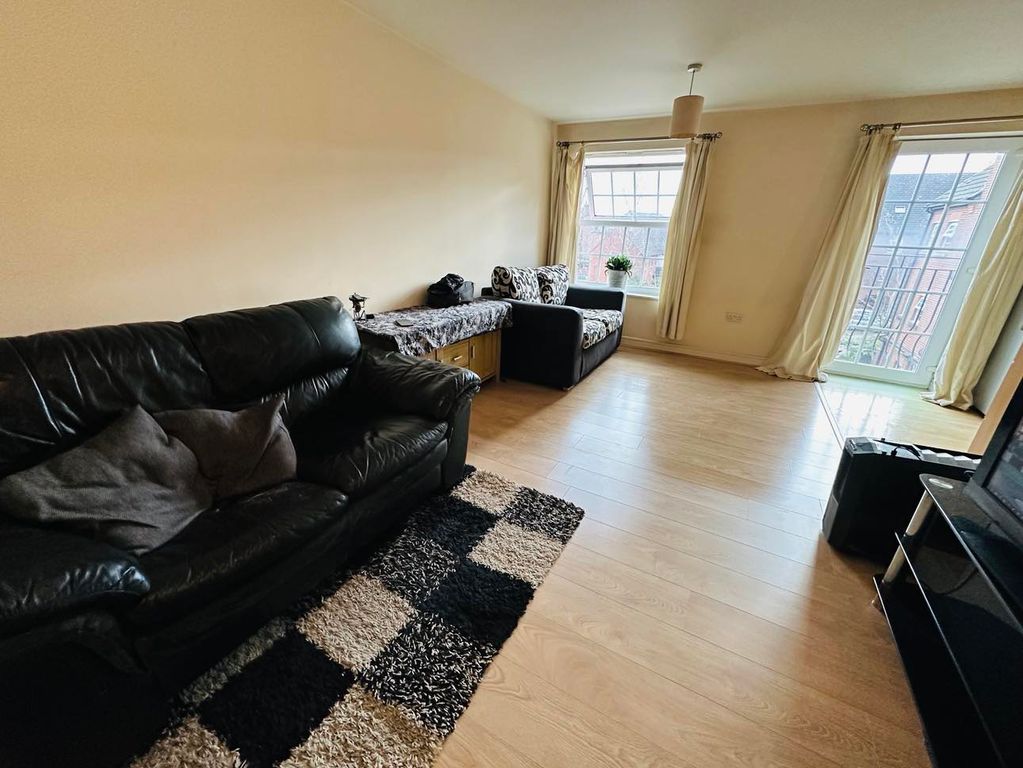 Property photo 2 of 5 4