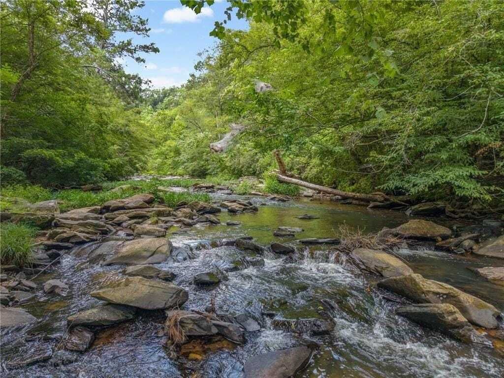 Property photo 1 of 31