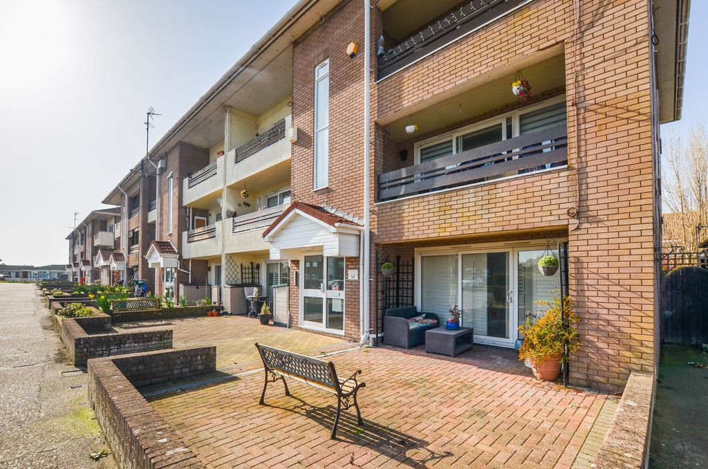 Property photo 1 of 26