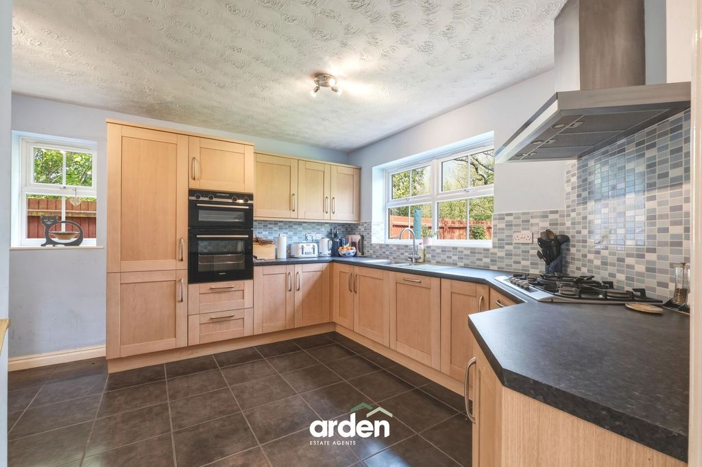 Property photo 3 of 15