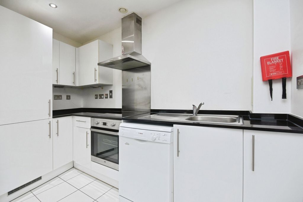 Property photo 3 of 15 Kitchen