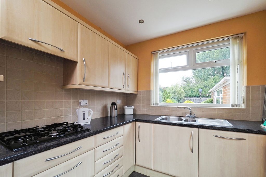 Property photo 2 of 17 Kitchen