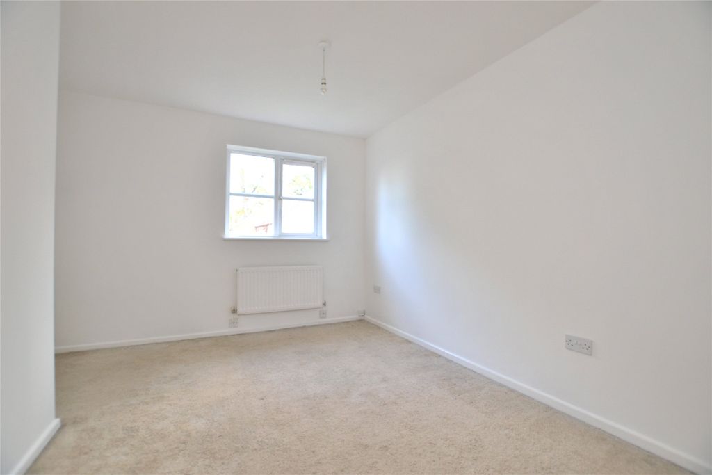 Property photo 3 of 10 Picture No. 04