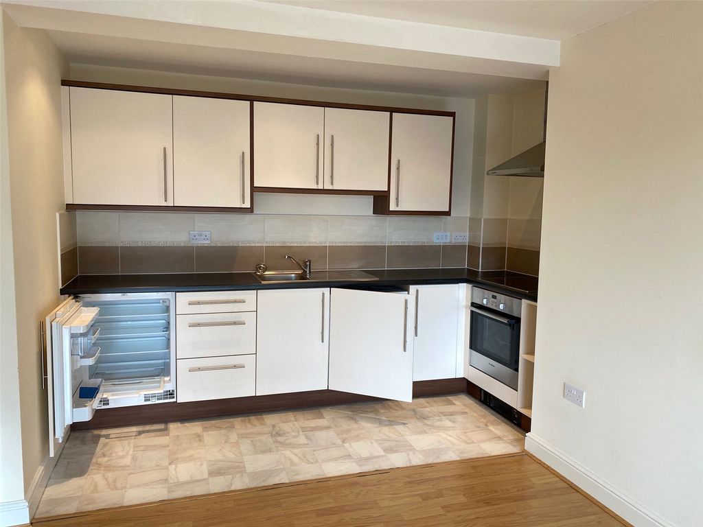 Property photo 3 of 5 Picture No. 04