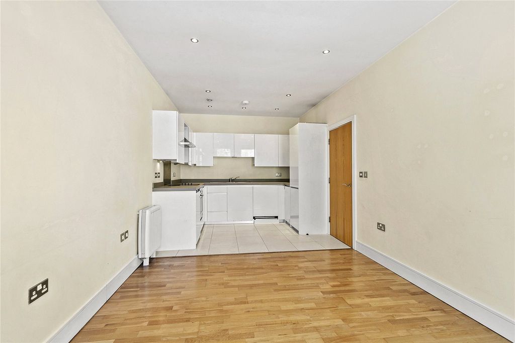 Property photo 2 of 7 Picture No. 09