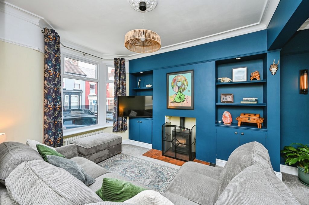 Property photo 2 of 16 Pbox-Img.Jpg