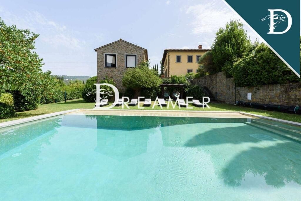 Property photo 2 of 50