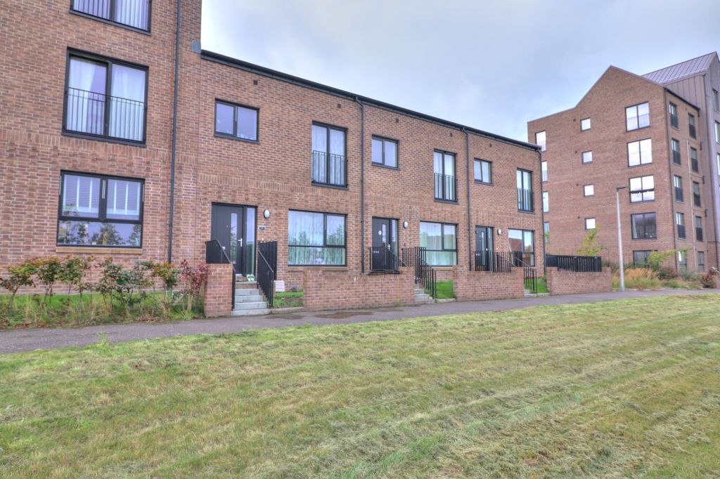 Property photo 1 of 19 Img_4570_1_2