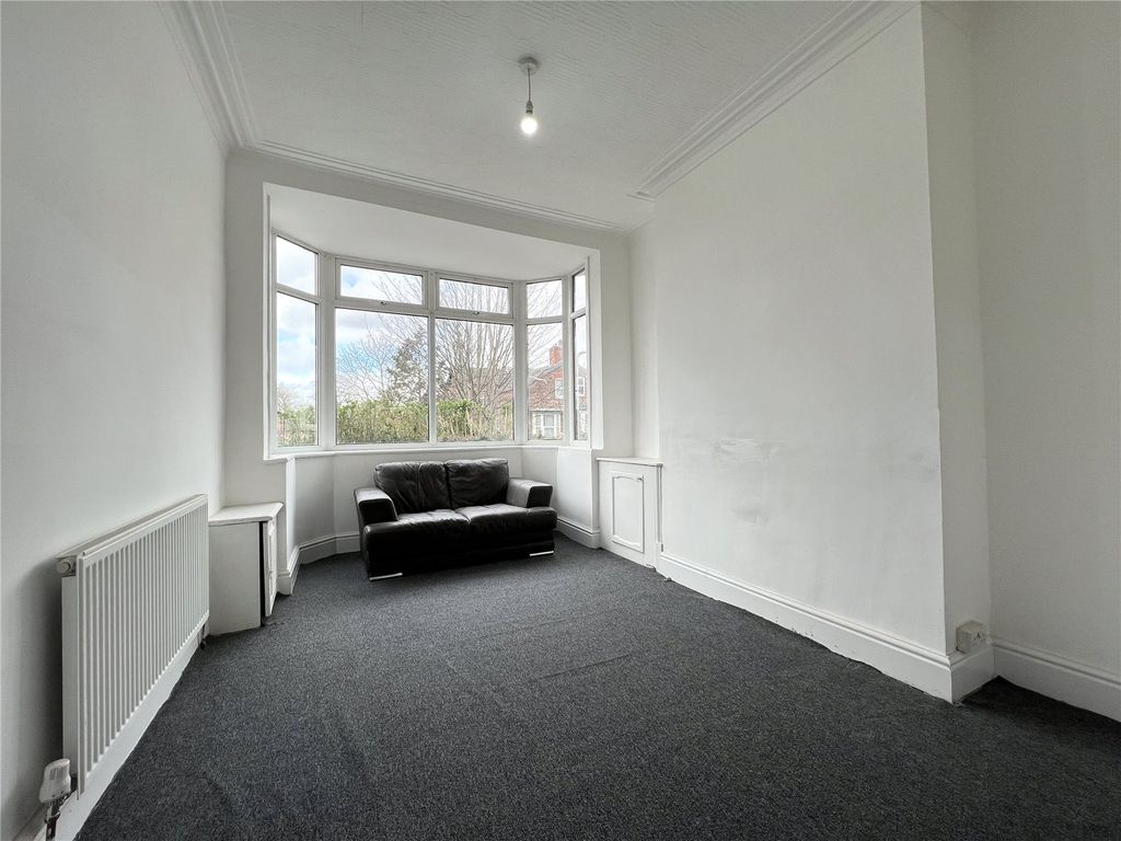 Property photo 2 of 17 Picture No. 03