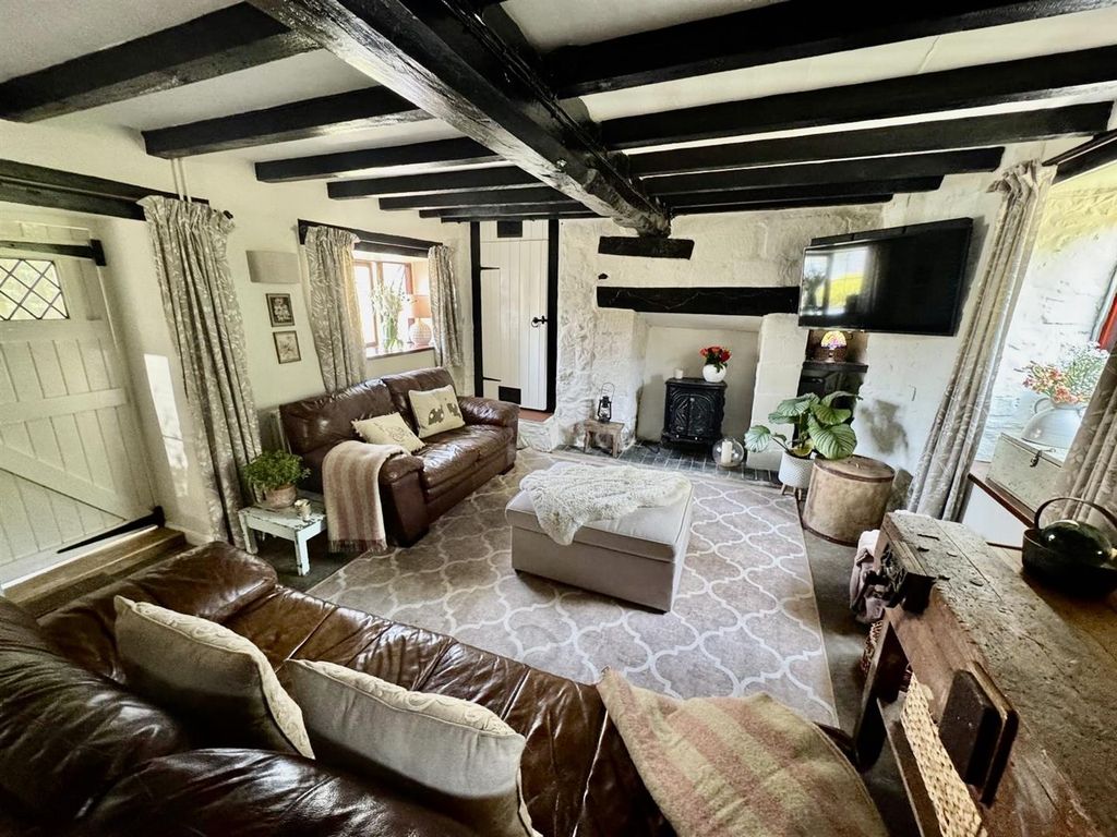 Property photo 2 of 31 40Bc4572-B814-4349-827A-Acf2741c7010.Jpg