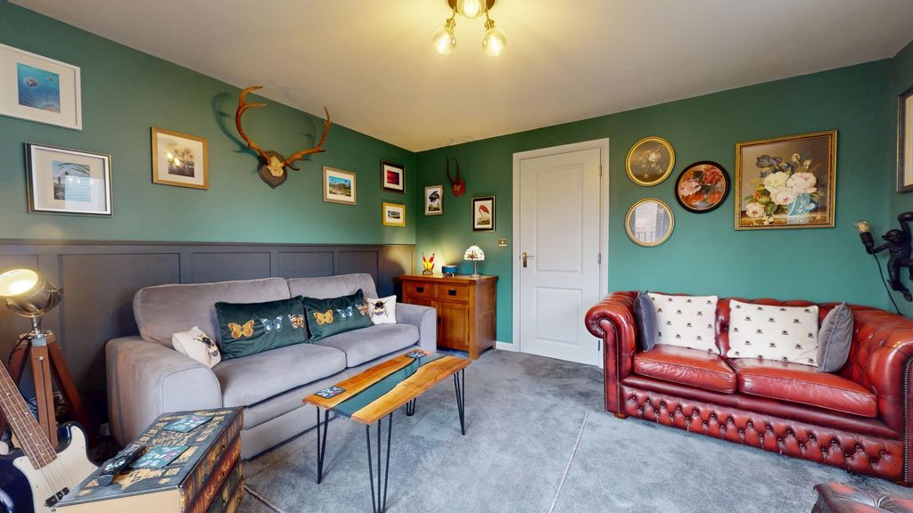 Property photo 3 of 20 4474384