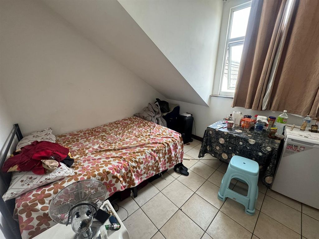 Property photo 1 of 5 d8Ea1Eb5-9B2d-4Ec9-B6Bc-827c40009842.Jpg