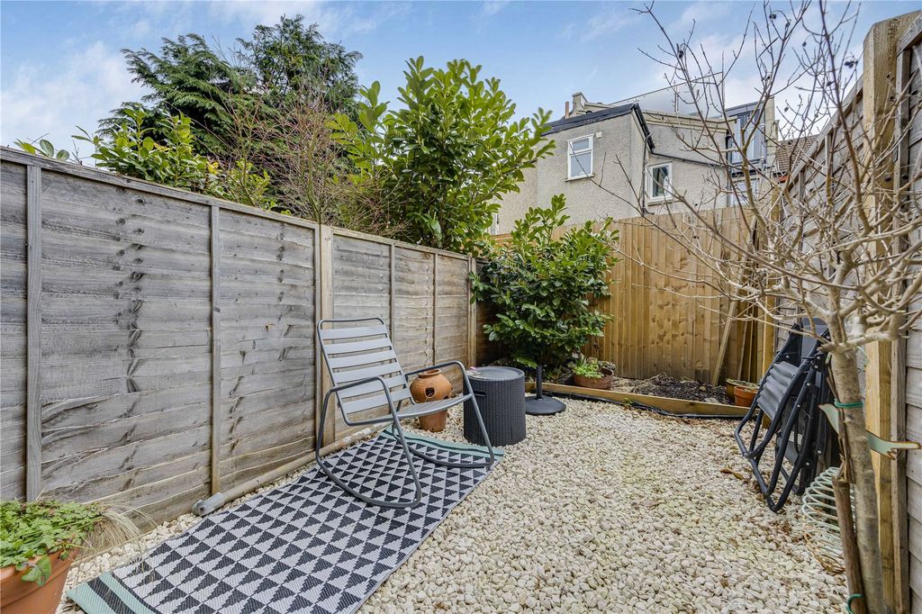 Property photo 2 of 15 Picture No. 08