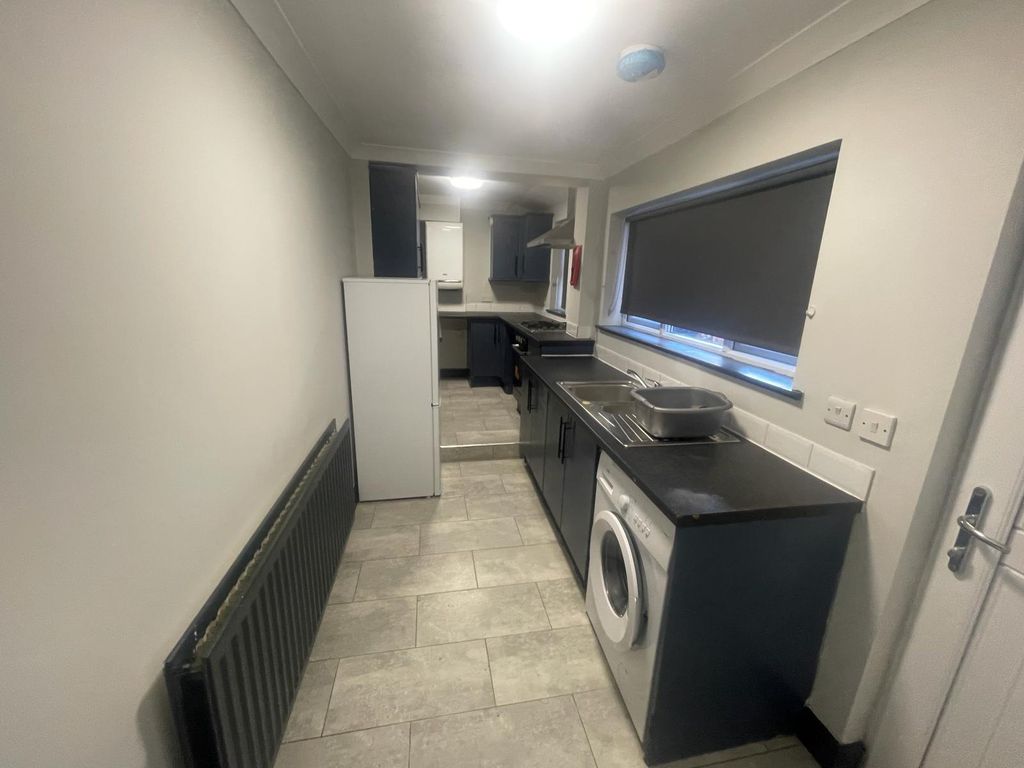 Property photo 2 of 43