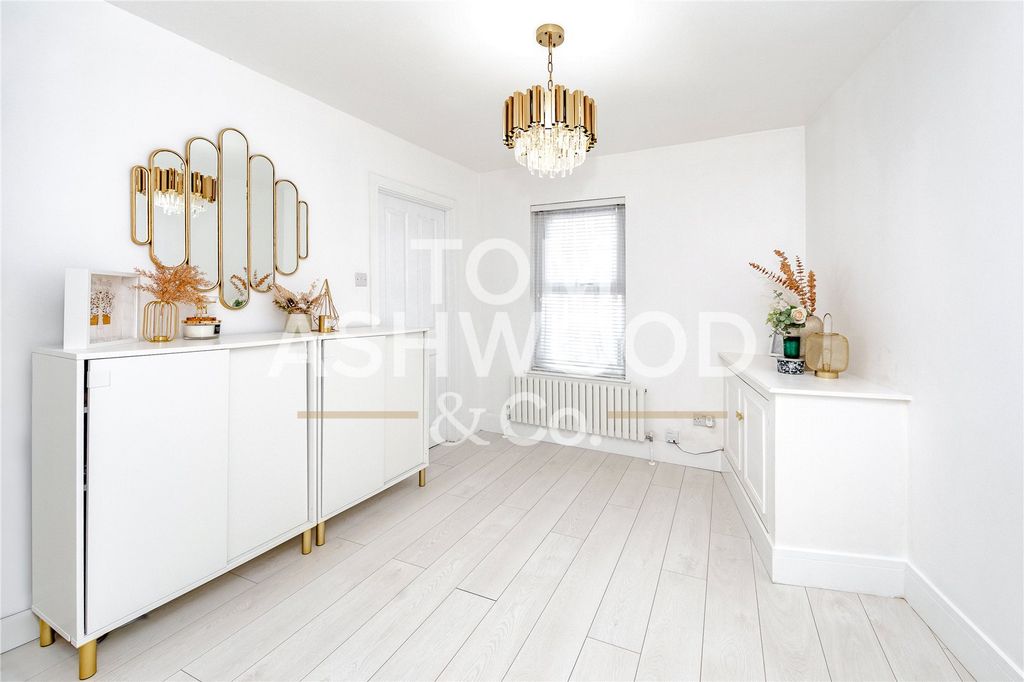 Property photo 3 of 21 Picture No. 05