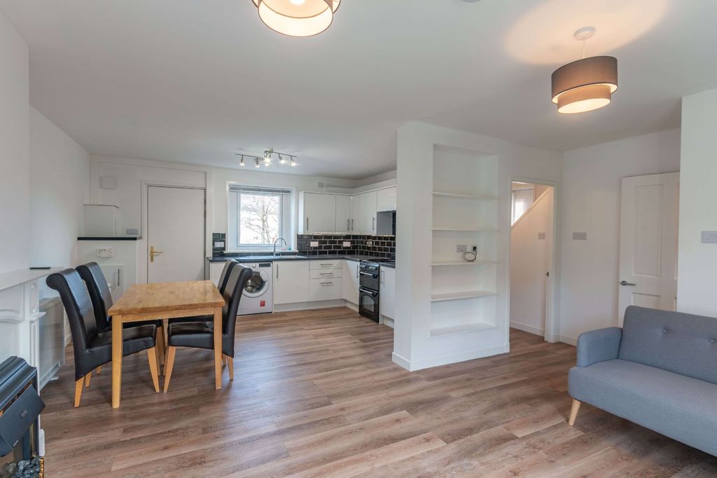 Property photo 3 of 17 Photo 3