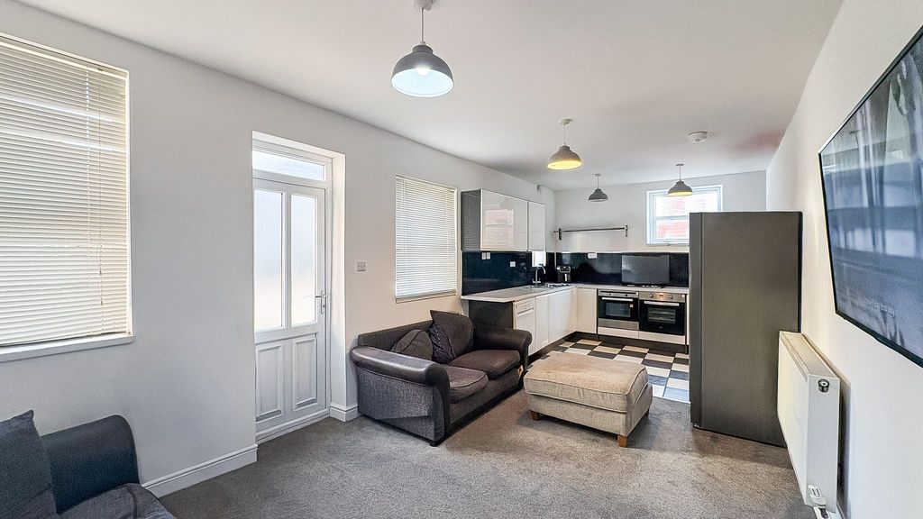 Property photo 3 of 15 Photo 15