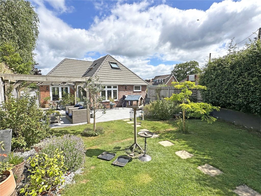 Property photo 2 of 22 Picture No. 75