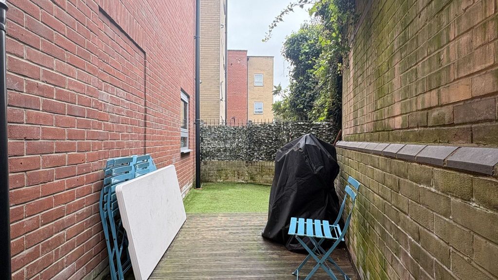 Property photo 1 of 3