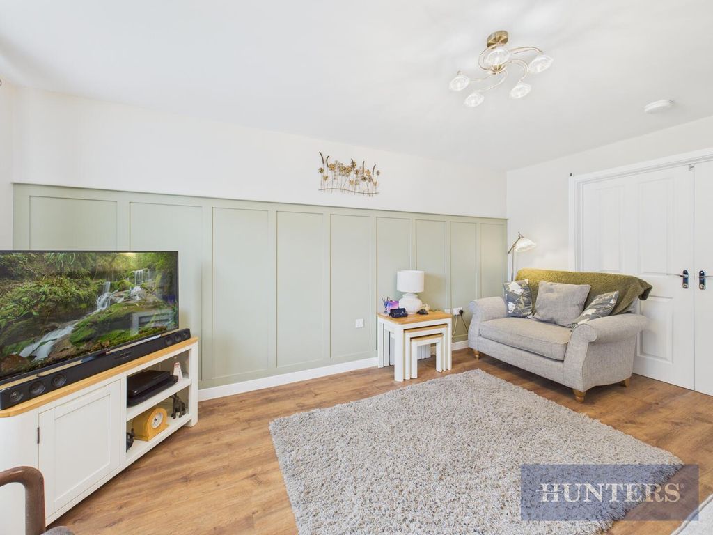 Property photo 3 of 22 Living Room