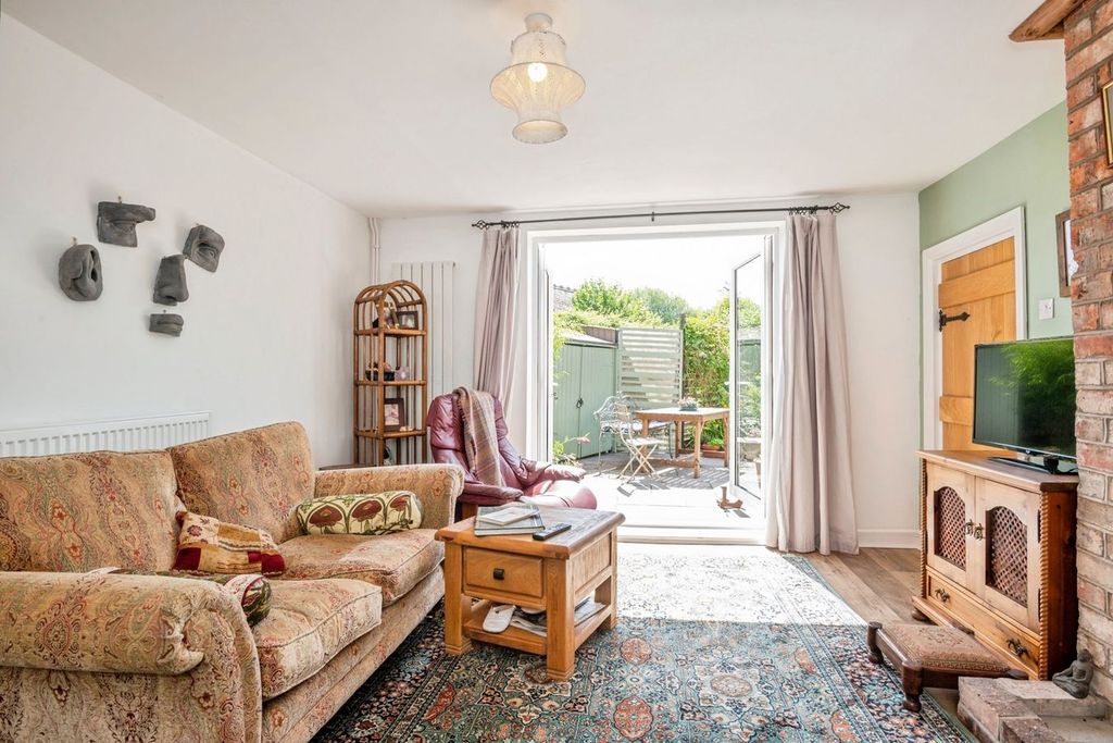 Property photo 3 of 19